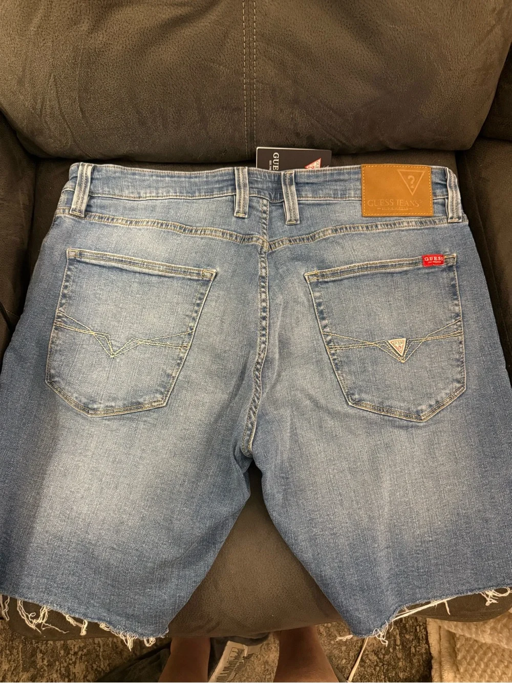 GUESS Men's Light Blue Denim Shorts. 36. New.